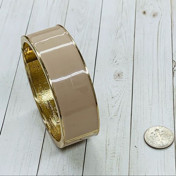 Luca Barra Nude Hinged Bracelet‎ - Picture 3 of 3